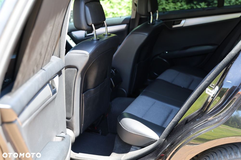Mercedes-Benz Klasa C 200 CDI BlueEff Avantgarde - 9