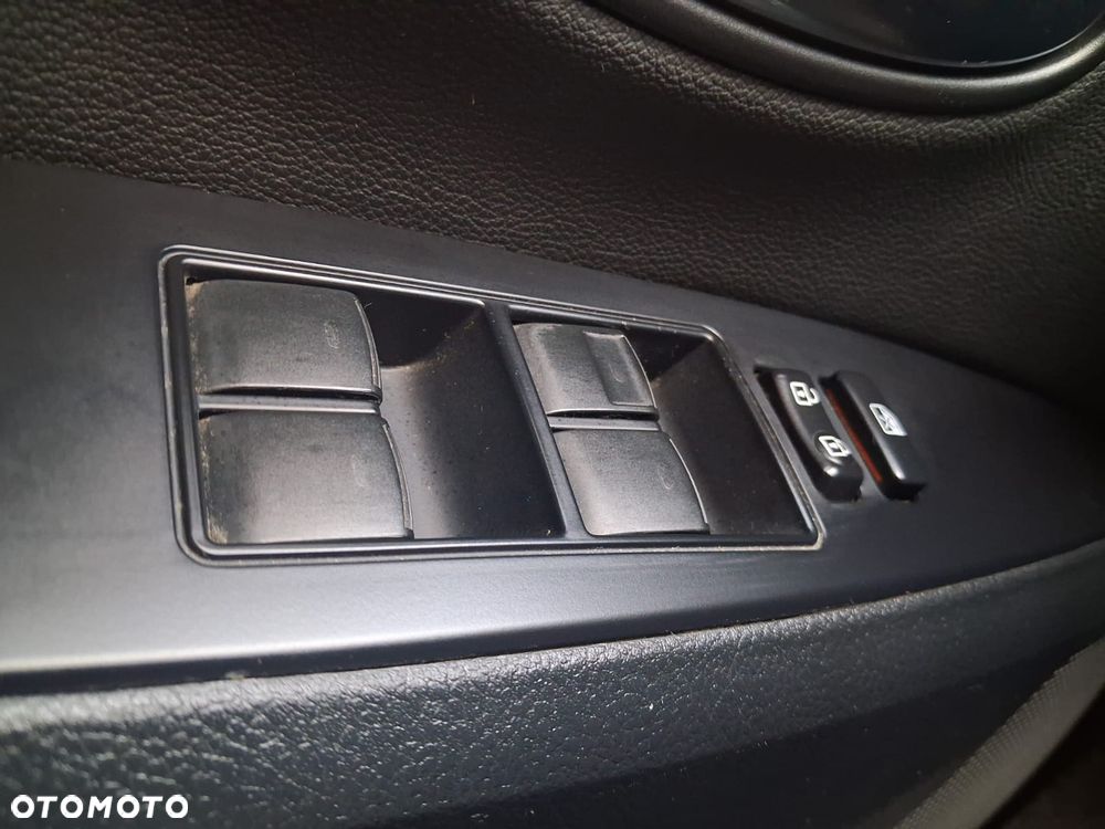 Toyota Avensis 2.0 D-4D Prestige - 24