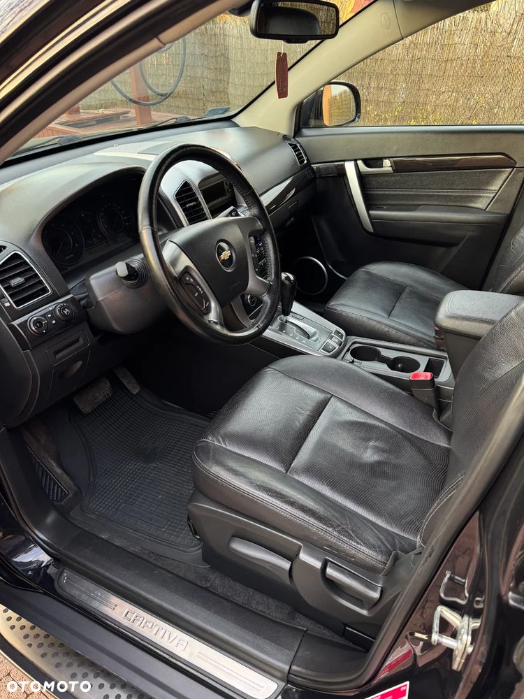 Chevrolet Captiva 2.2 D LTZ - 10