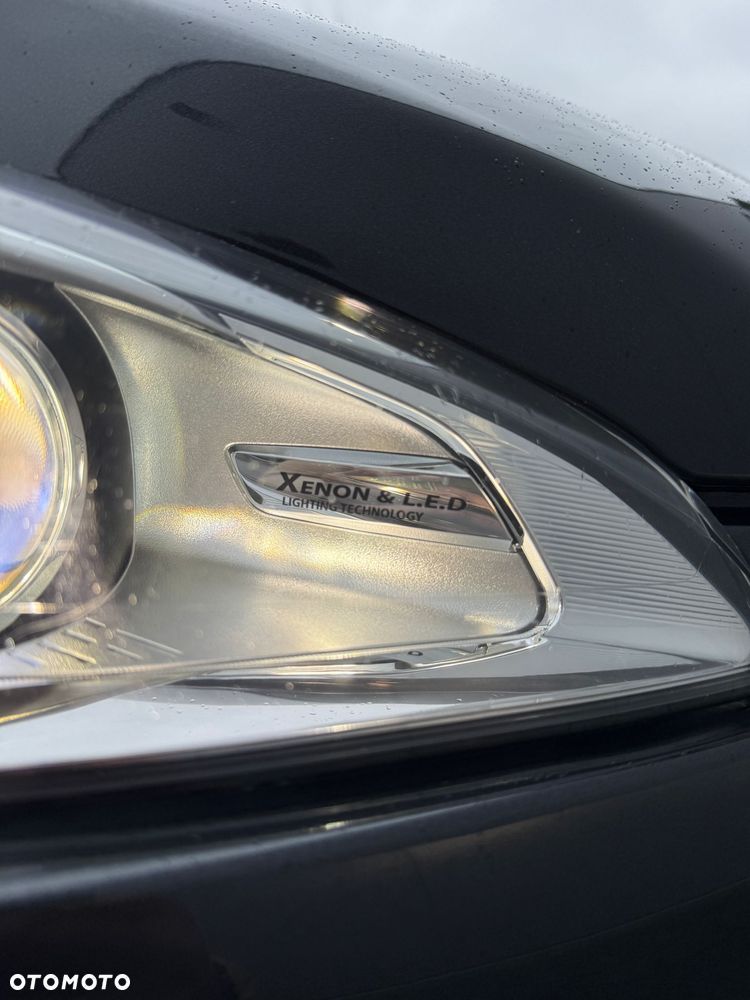 Peugeot 508 RXH Hybrid4 - 26