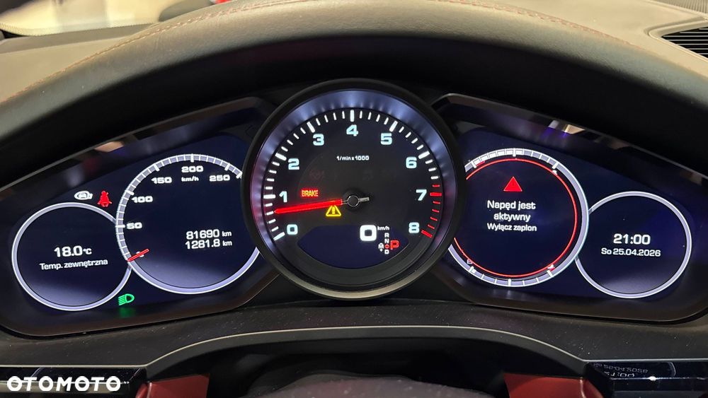 Porsche Cayenne - 25