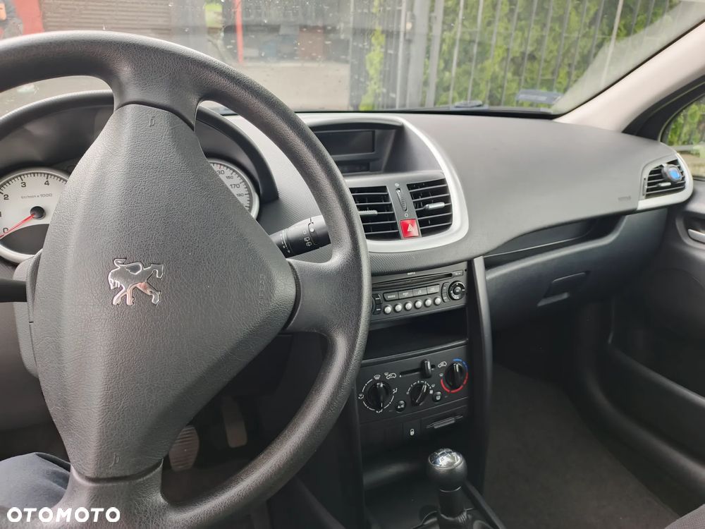 Peugeot 207 75 Urban Move - 22