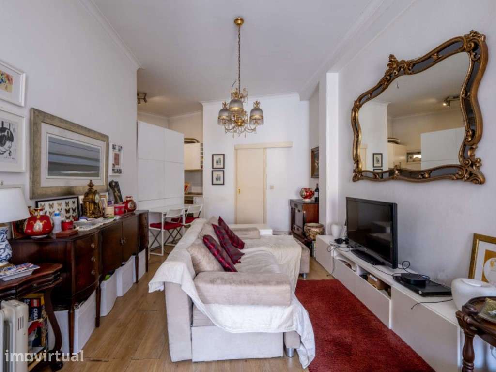 Prédio para reabilitar na Baixa do Porto - Grande imagem: 4/22