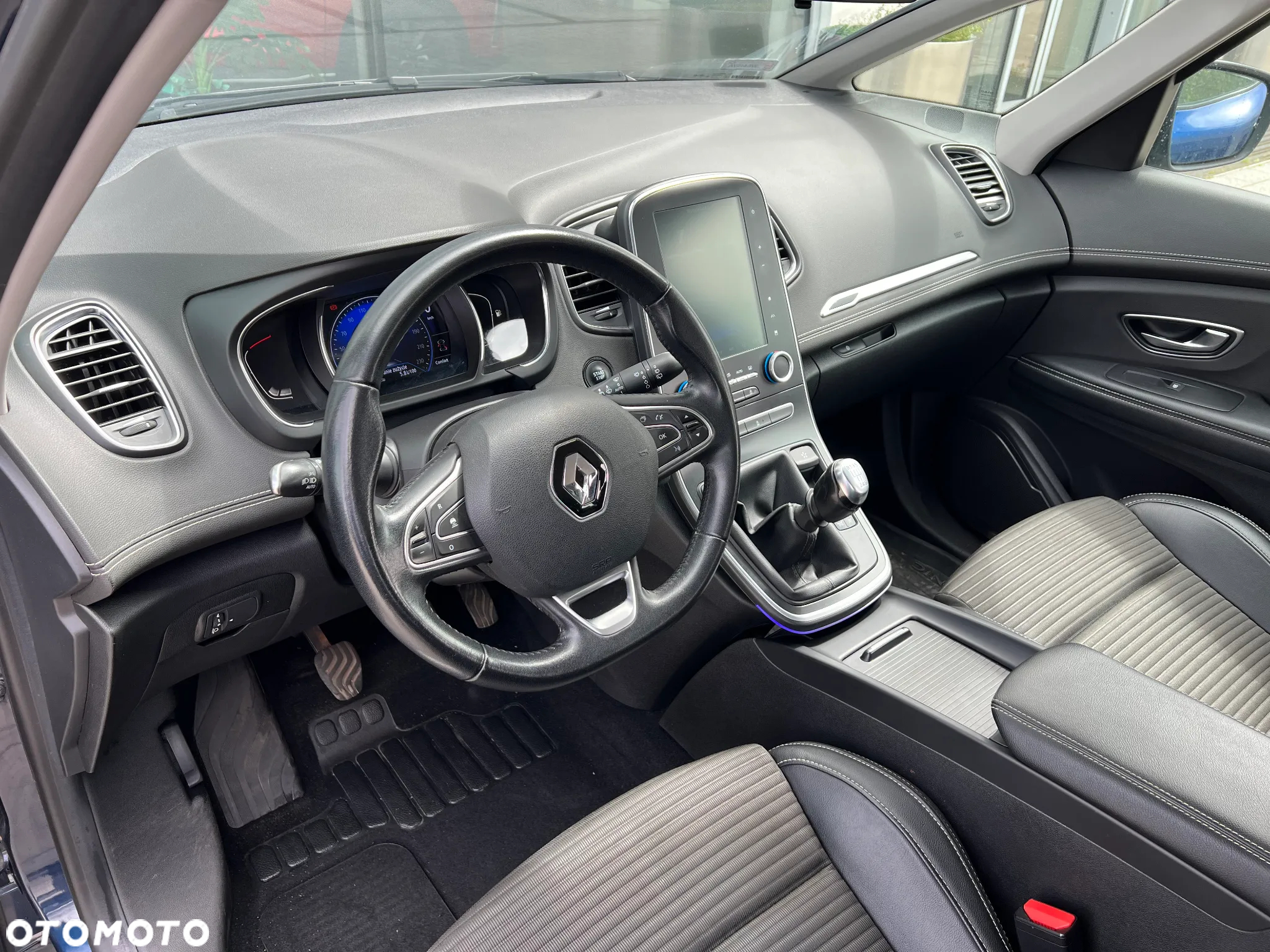 Renault Scenic 1.6 dCi Intens - 9
