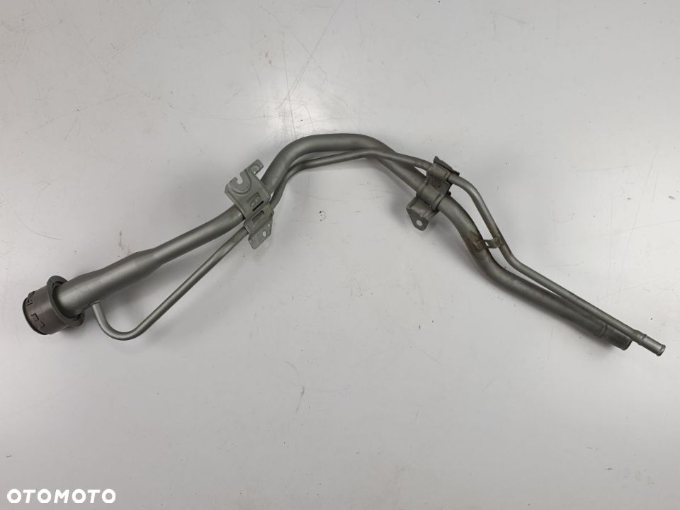 SUBARU FORESTER V 19 22r Rurka Wlew Paliwa 2.0 e BOXER - 2