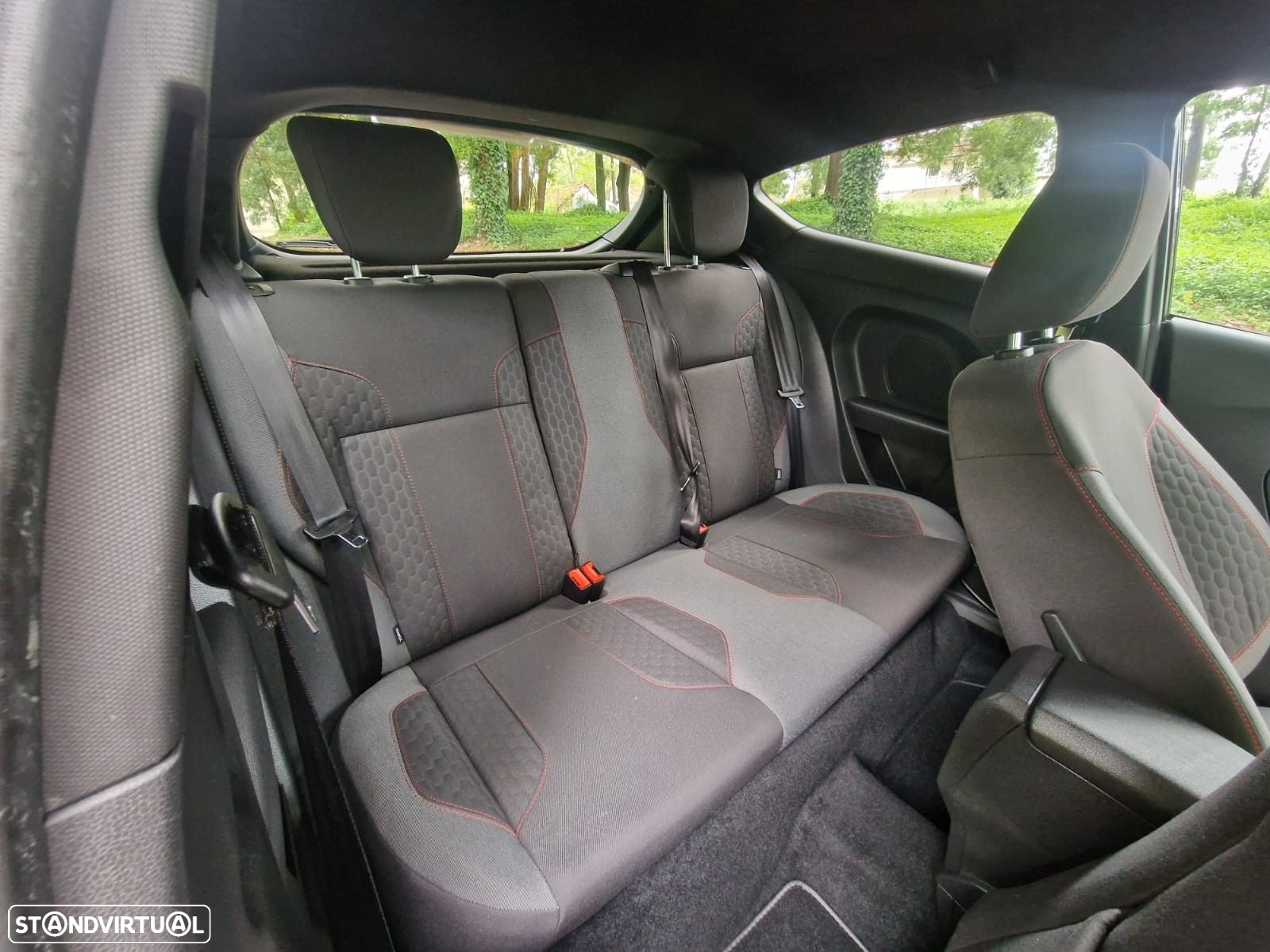 Ford Fiesta 1.0 T EcoBoost STLine - 39