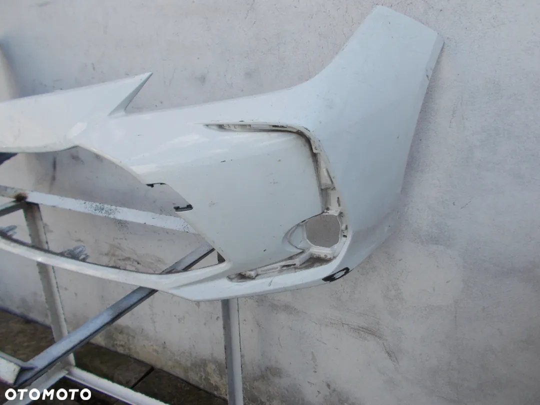 TOYOTA COROLLA E21 SEDAN ZDERZAK PRZÓD PRZEDNI - 2