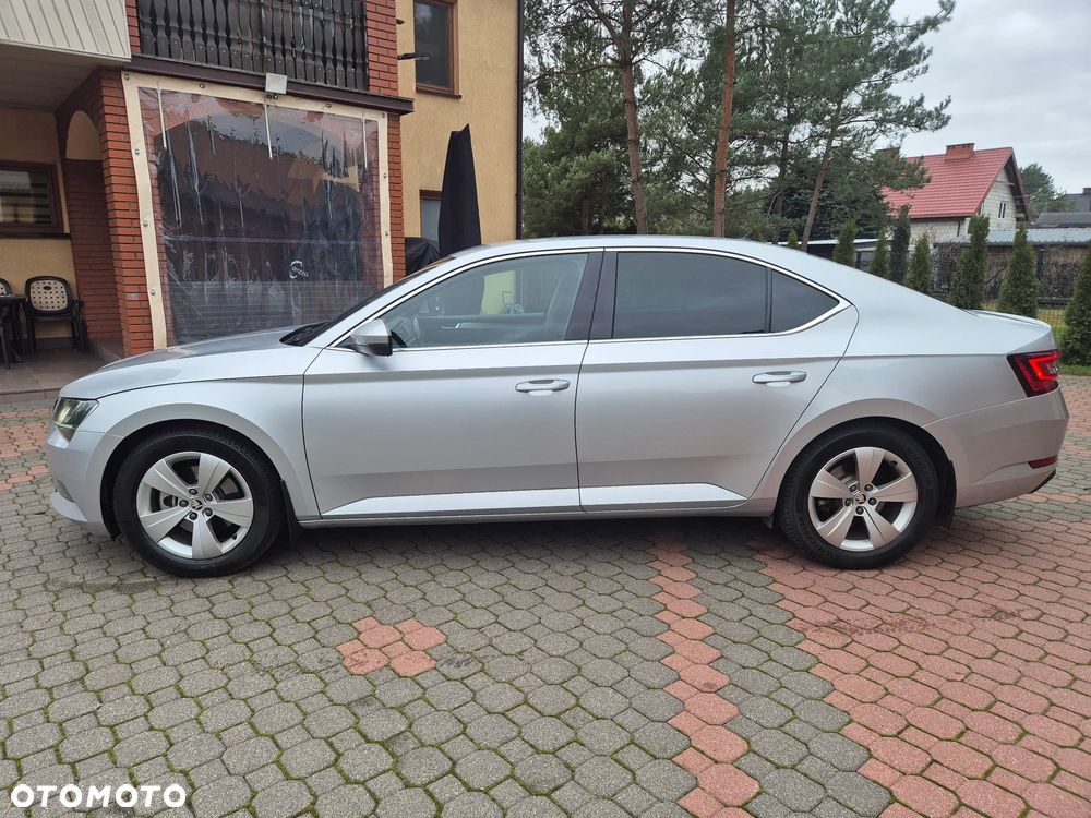 Skoda Superb 2.0 TDI Ambition - 2