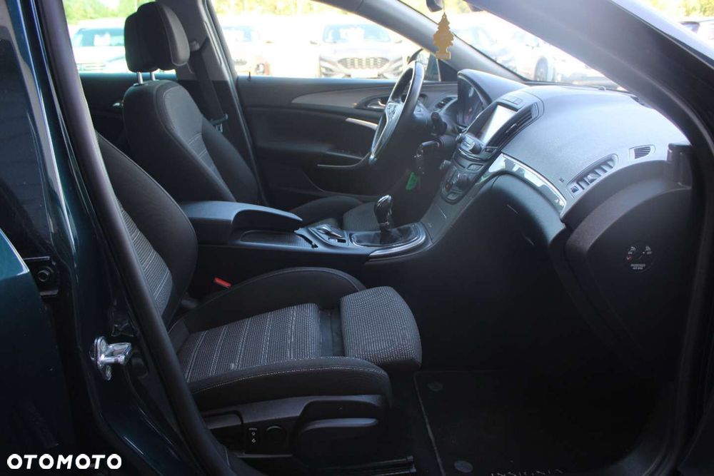 Opel Insignia - 24