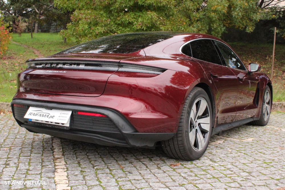 Porsche Taycan 4S - 6