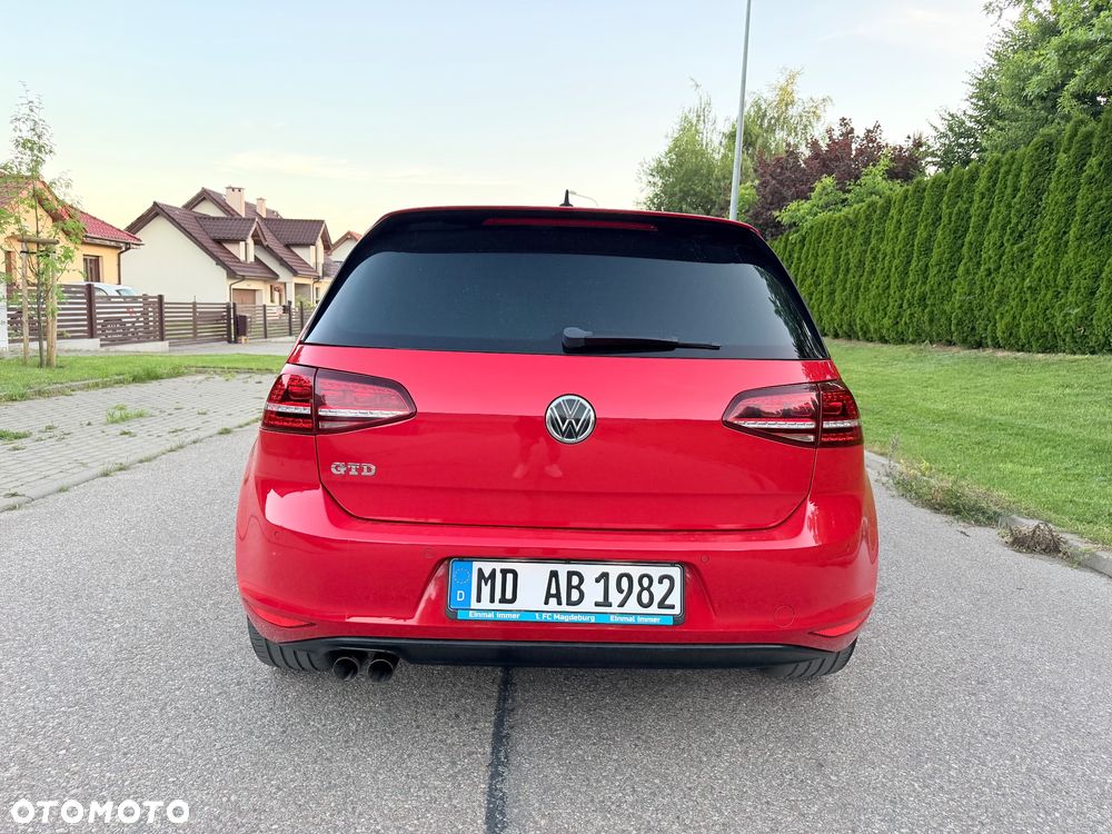 Volkswagen Golf - 23