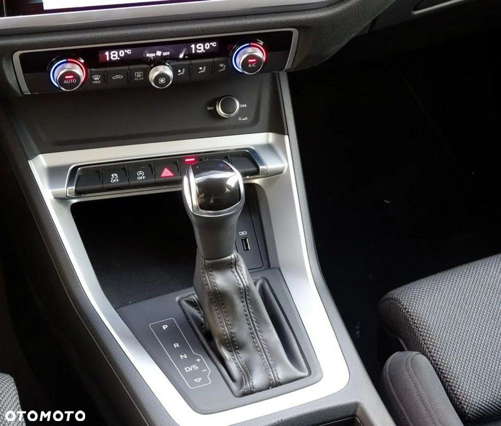 Audi Q3 2.0 TDI Sport S tronic - 11