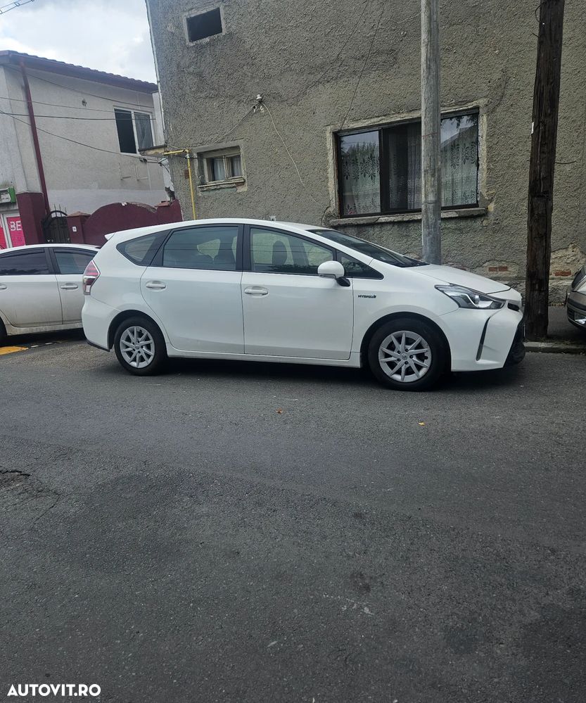 Toyota Prius+ (Hybrid) - 3