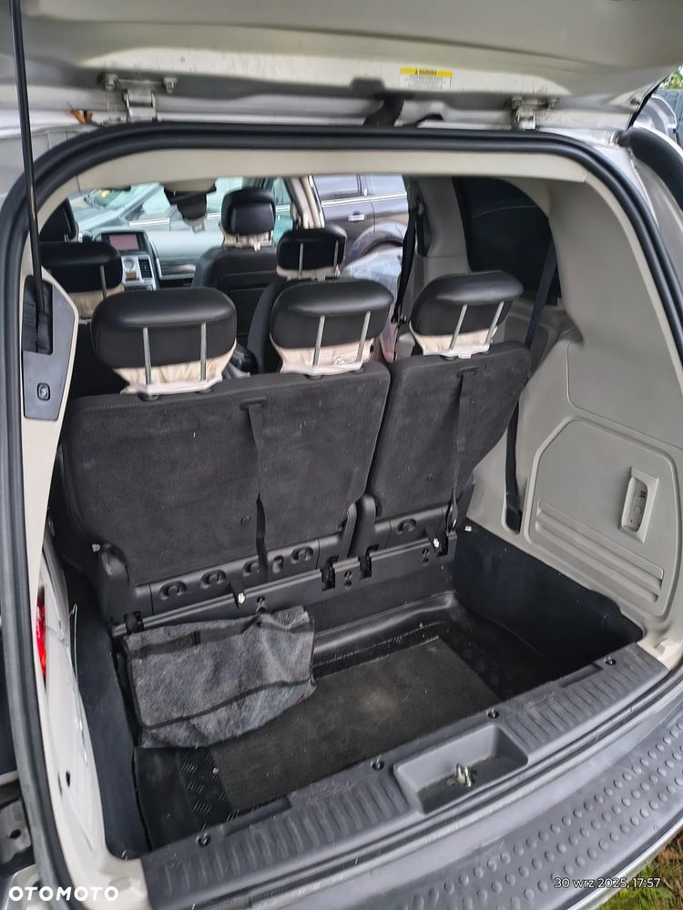 Chrysler Town & Country 4.0 Limited - 17