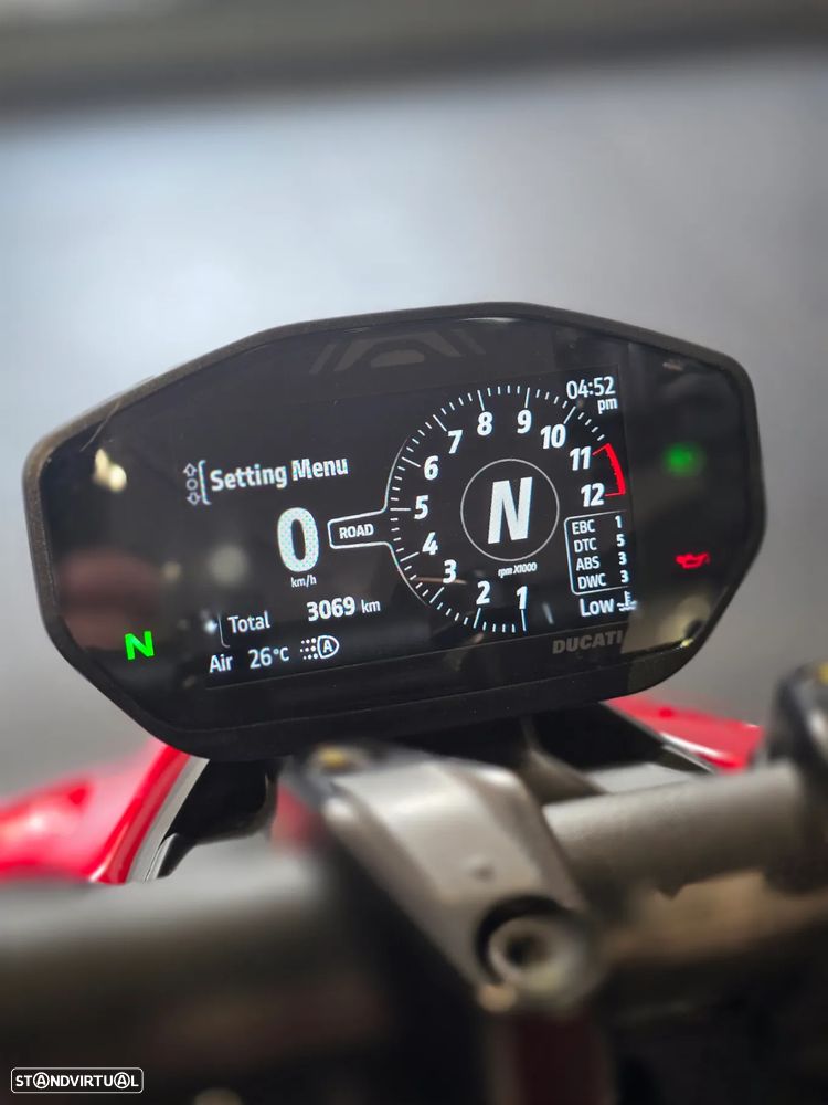 Ducati Streetfighter V2 - 7