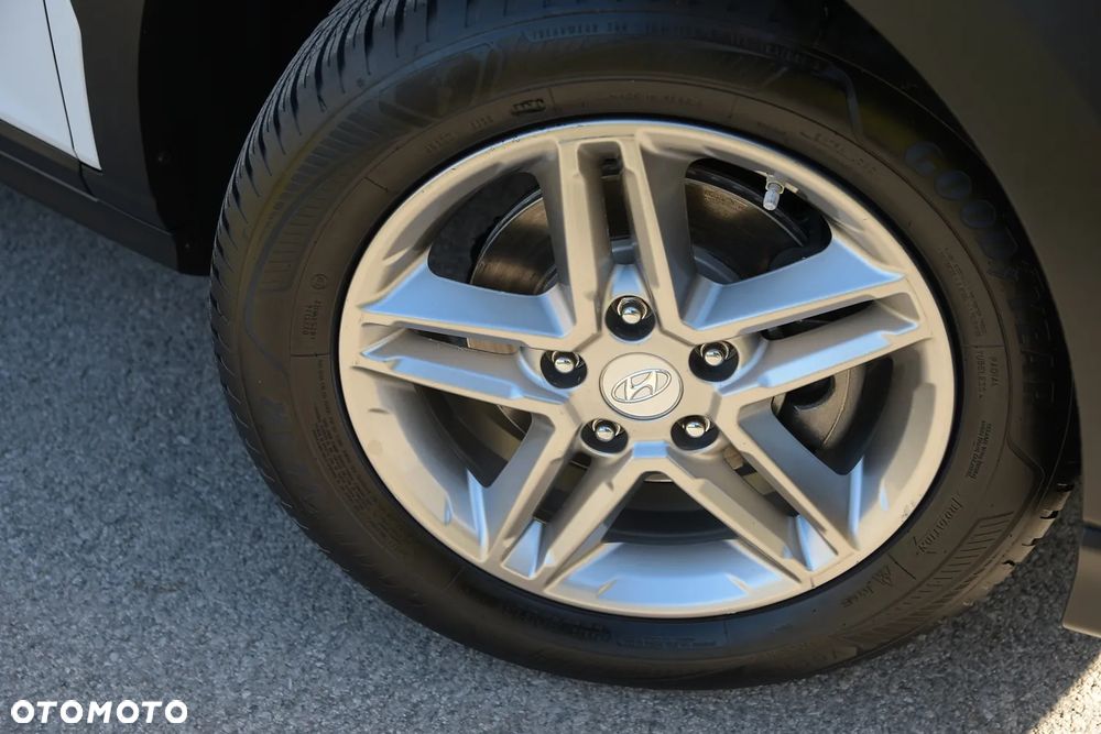 Hyundai Kona - 18