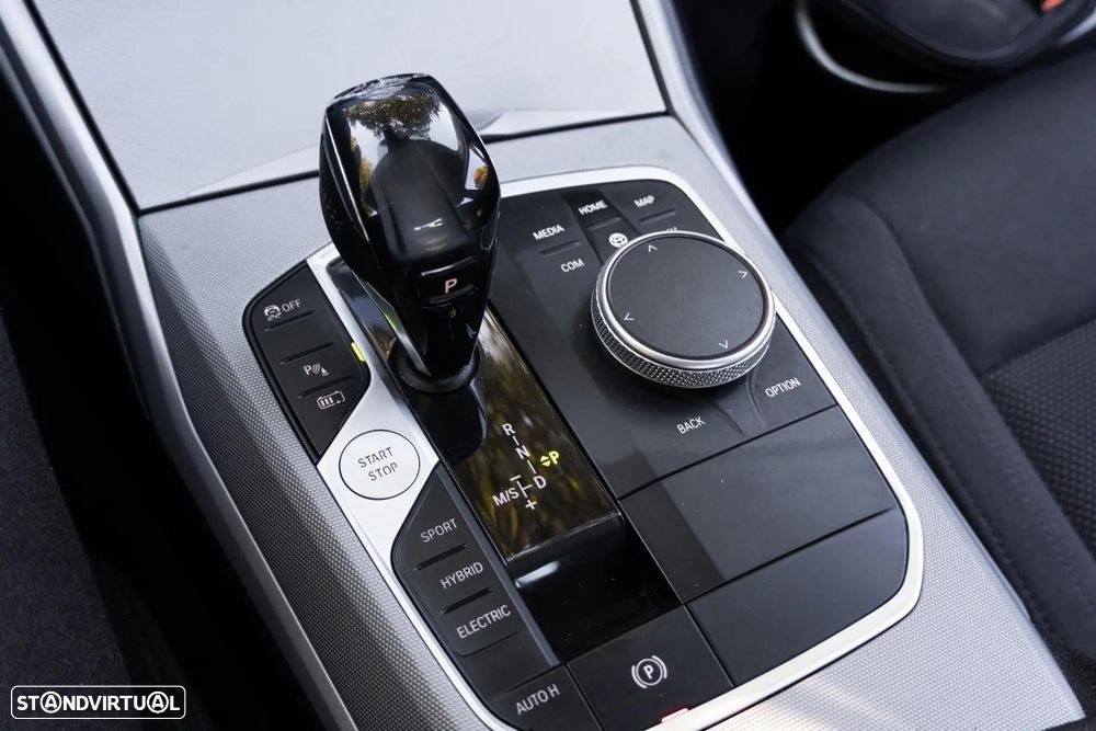 BMW 330 e Line Luxury Auto - 20
