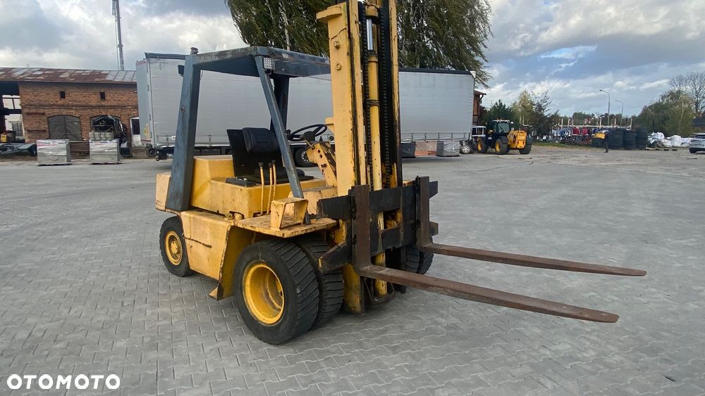 Caterpillar V80DPS - 1
