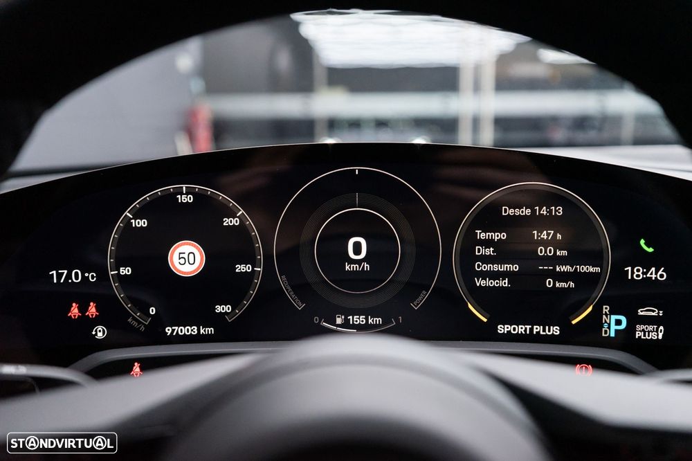 Porsche Taycan 4S - 37