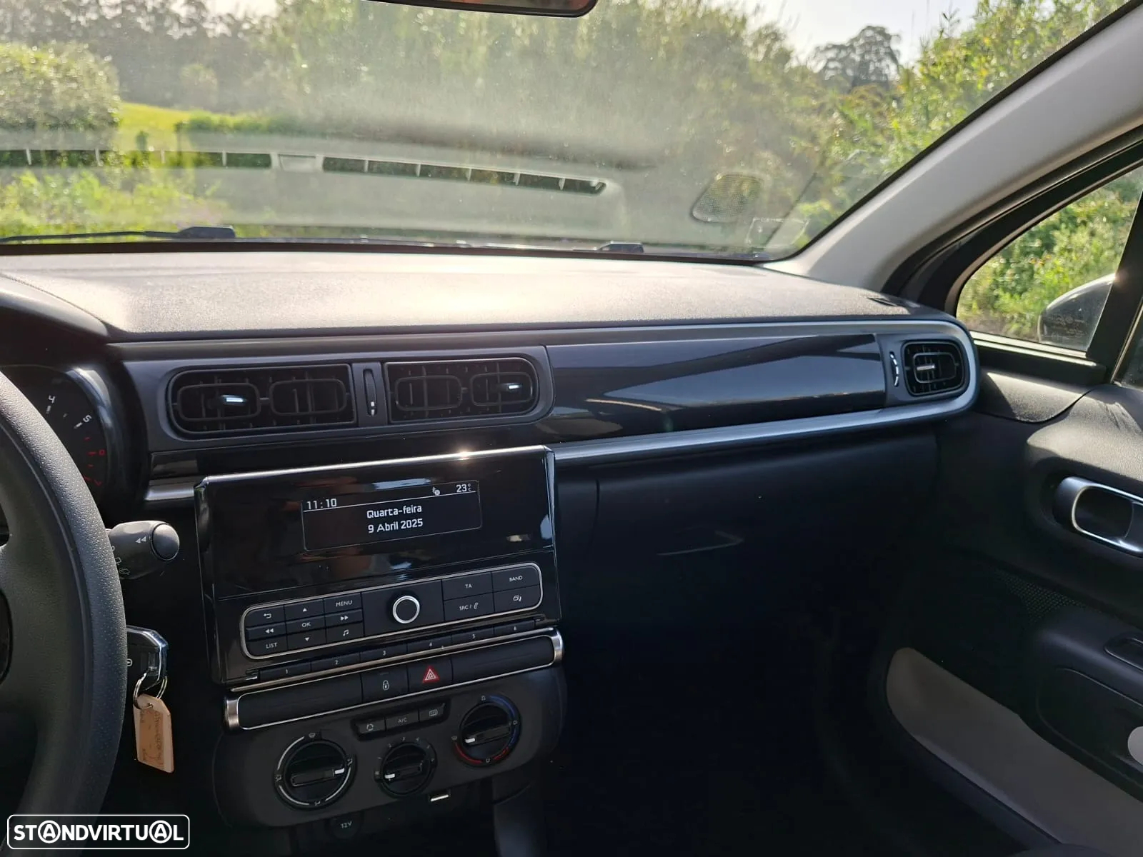 Citroën C3 1.2 PureTech Shine - 17