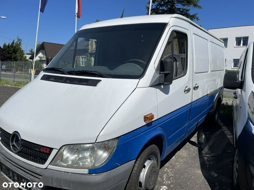 Mercedes-Benz Sprinter - 22