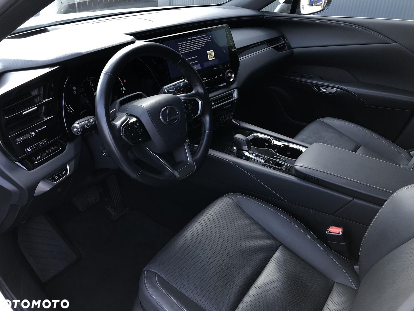 Lexus RX 350h Prestige - 14