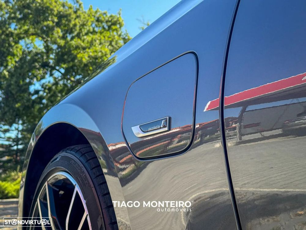BMW 330 e Pack Desportivo M Auto - 10