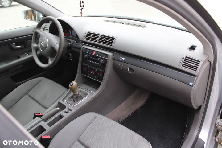 Audi A4 Limousine 2 - 8