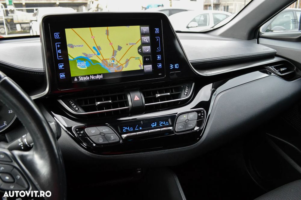 Toyota C-HR Hybrid Business-Edition - 13