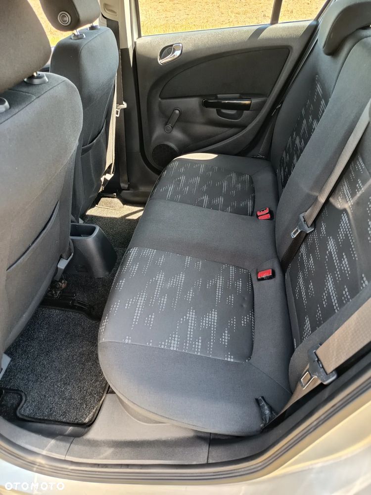 Opel Corsa - 27