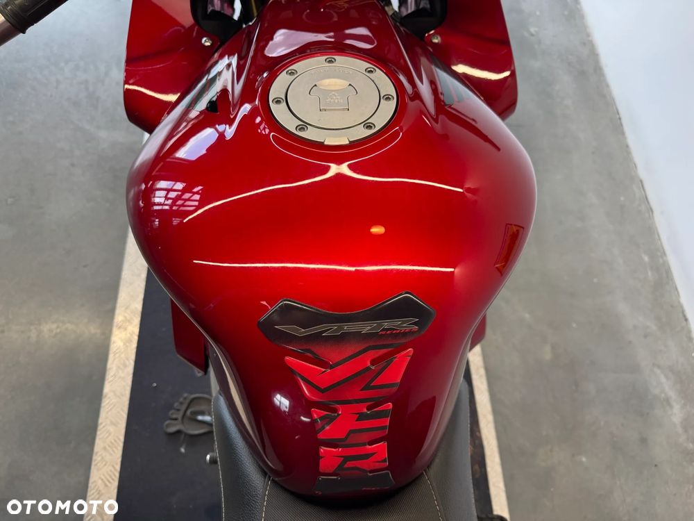 Honda VFR - 31