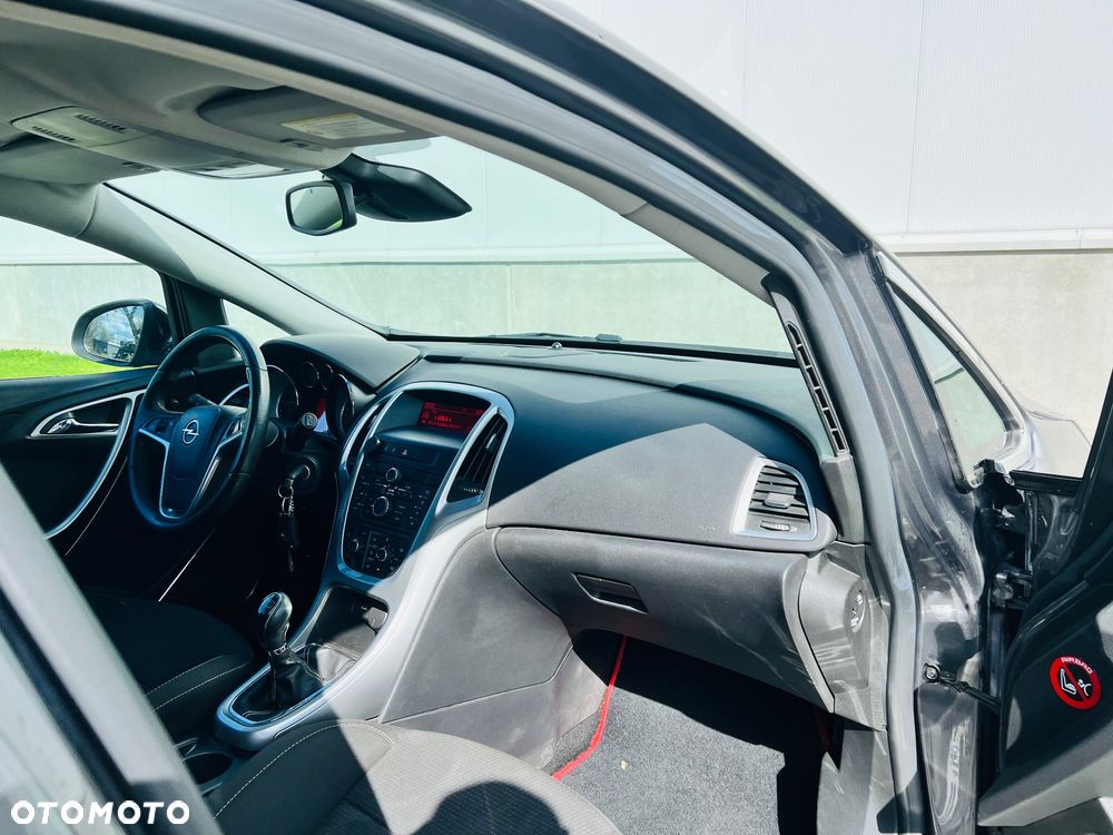Opel Astra 1.6 Turbo Innovation - 31