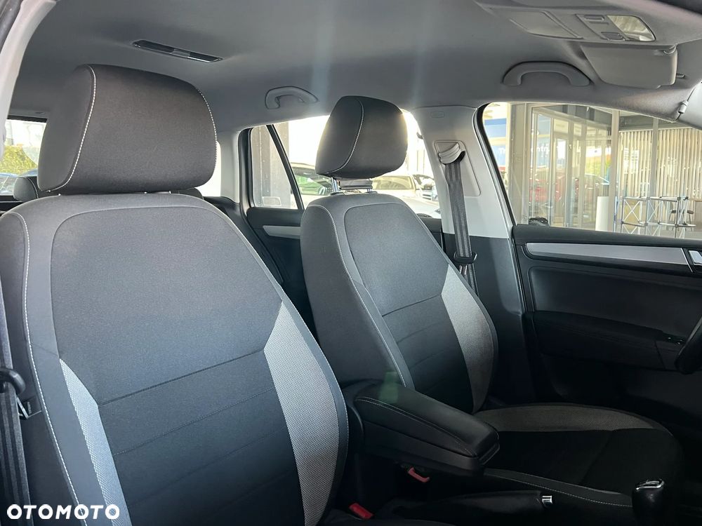 Skoda RAPID 1.0 TSI Ambition - 35