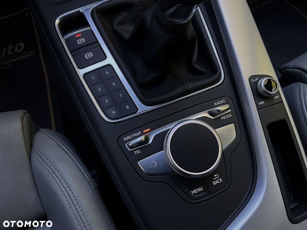 Audi A4 Avant 2.0 TDI Design - 33