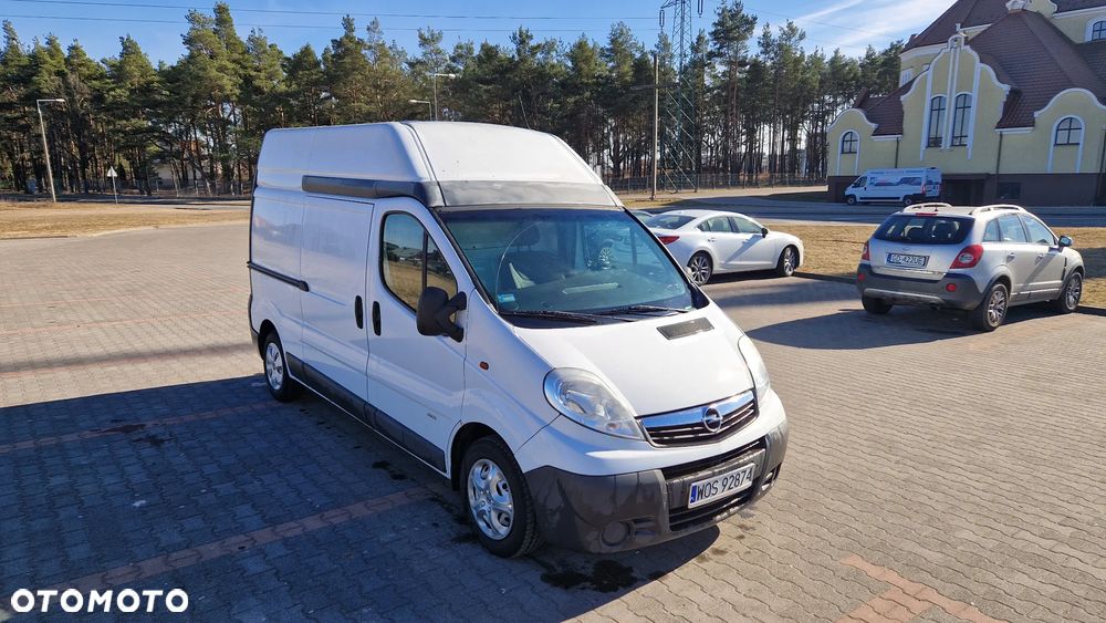 Opel Vivaro - 1