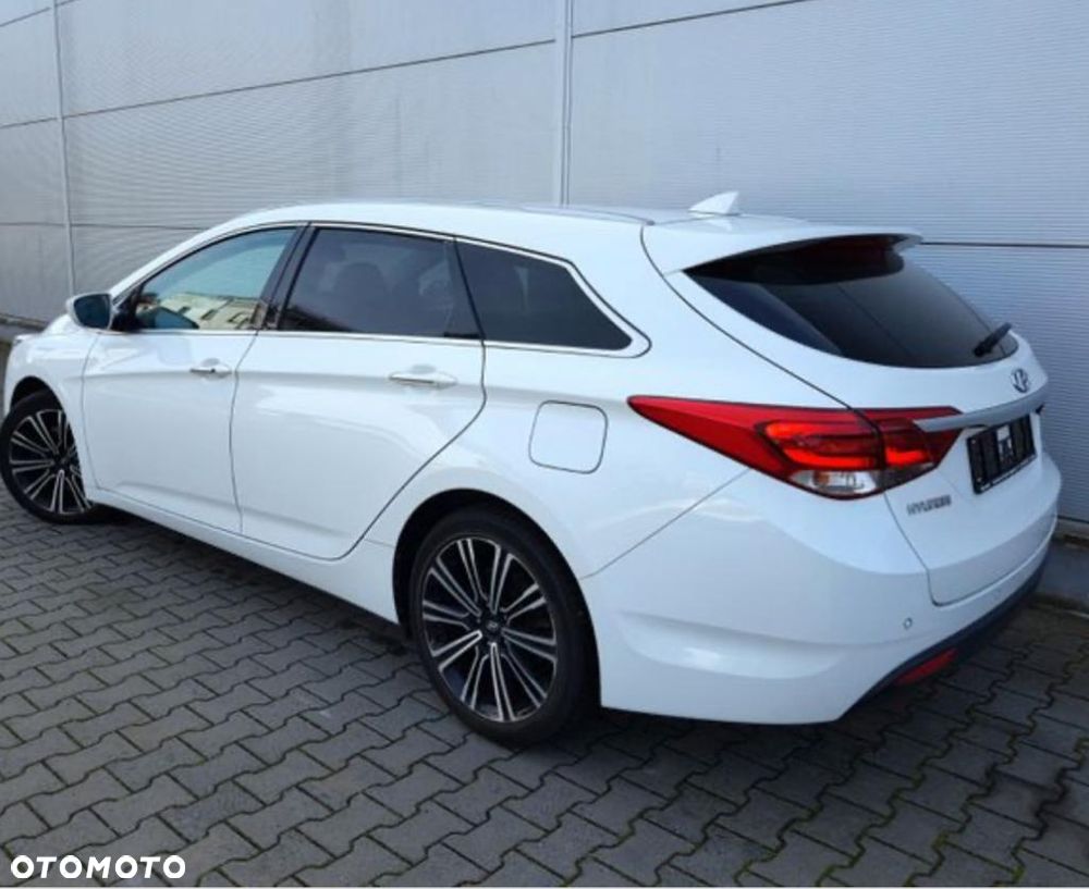 Hyundai i40 Kombi 1.7 CRDi DCT Premium - 6