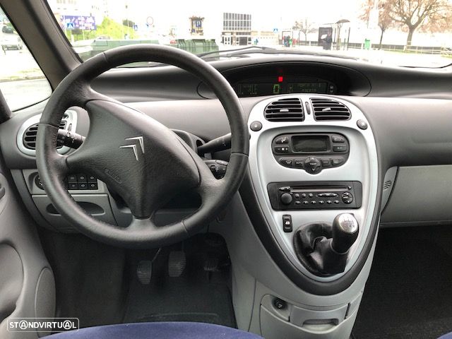 Citroën Xsara Picasso 1.6i Exclusive - 7