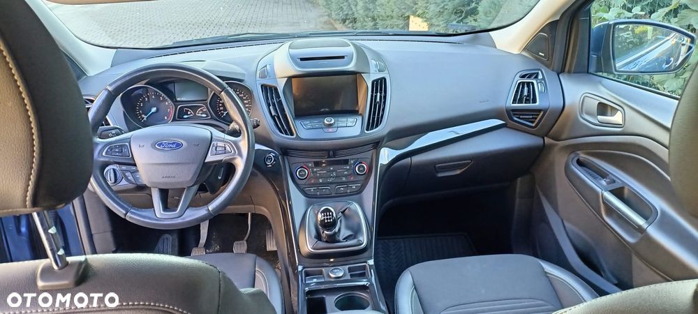 Ford Kuga - 8