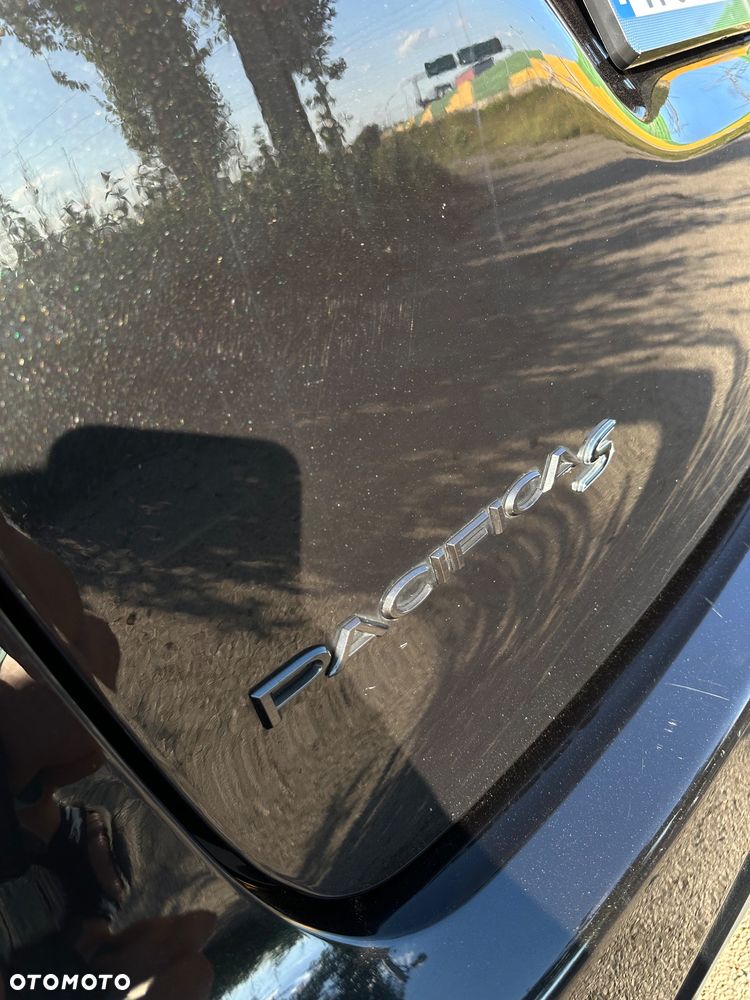Chrysler Pacifica - 16