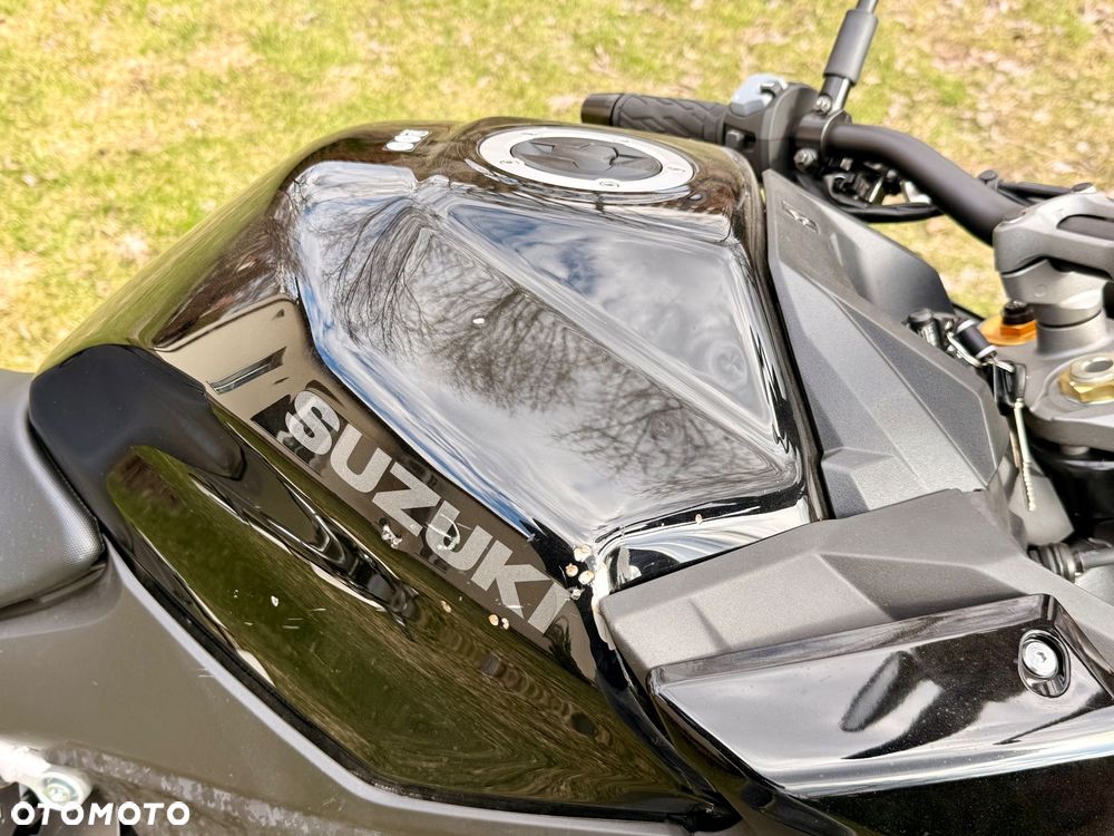 Suzuki GSX 1000 - 8