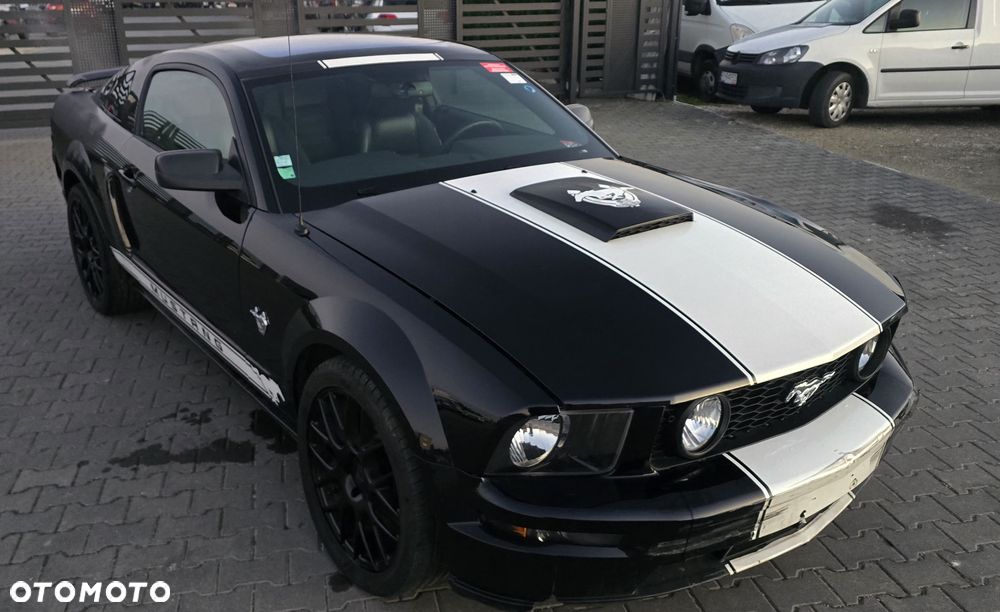 Ford Mustang 4.6 V8 GT Premium - 1