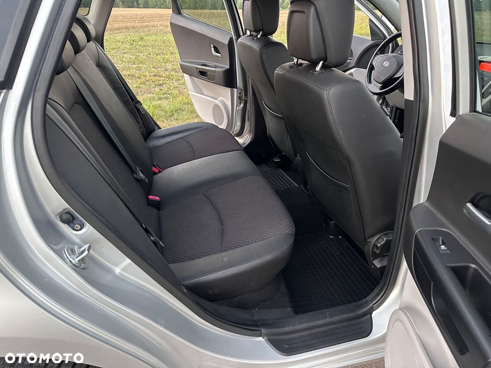 Kia Ceed 1.4 Comfort + - 7