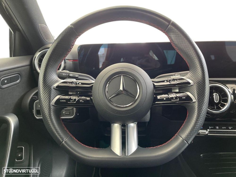 Mercedes-Benz A 250 e 8G-DCT Advanced AMG Line - 14