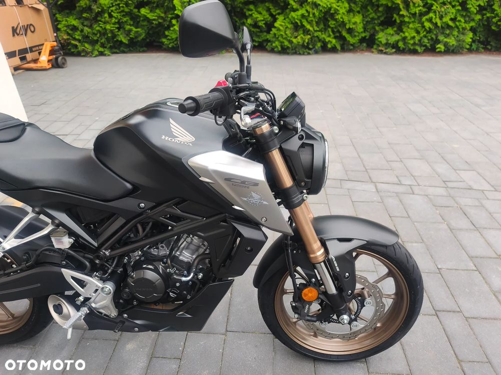 Honda CB - 11