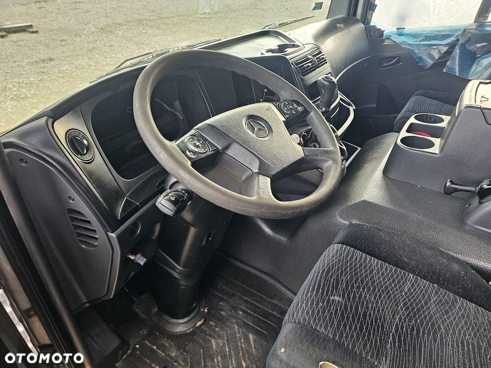 PRZEKŁADKA Z ANGLIKA DESKA ROZDZIELCZA MERCEDES ATEGO EURO 6 - 1