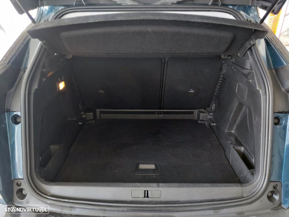 Peugeot 3008 1.5 BlueHDi Active Pack — fotografia 46