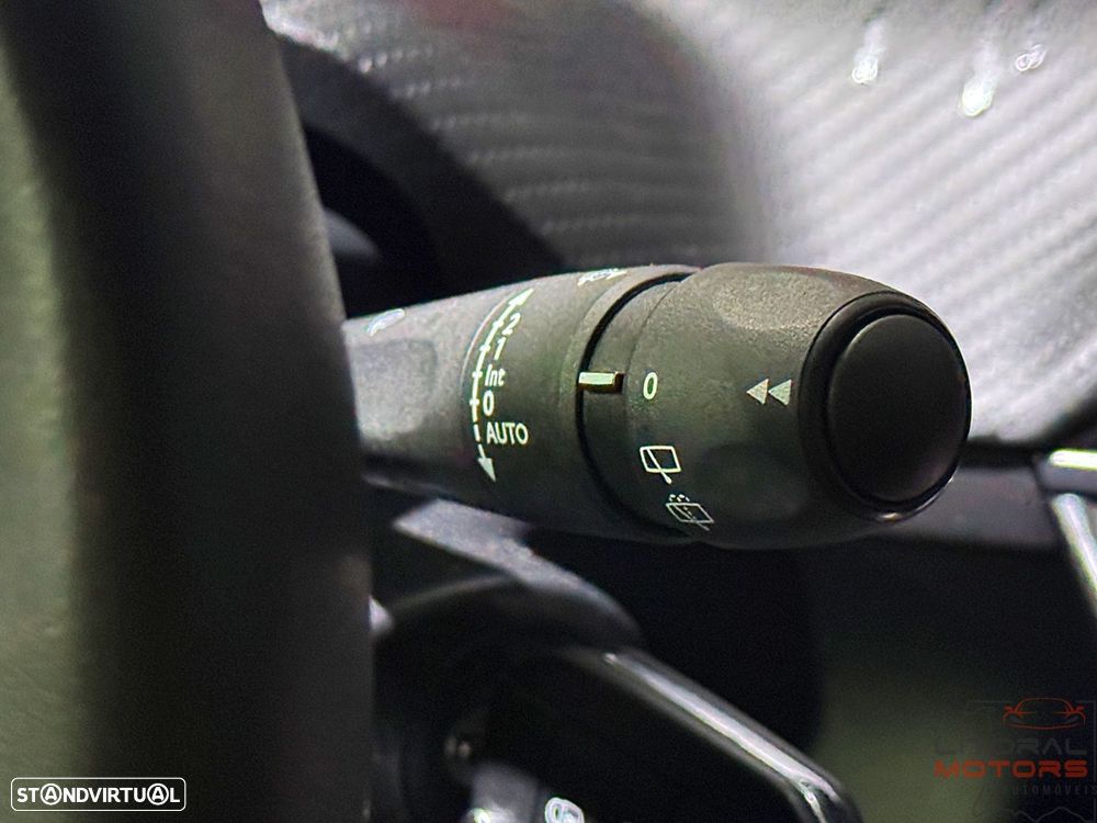 Peugeot 2008 1.2 PureTech SE Style - 25