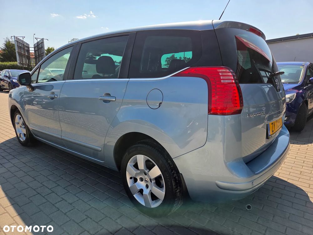 Peugeot 5008 e-HDI 115 ETG6 Stop&Start Allure - 4
