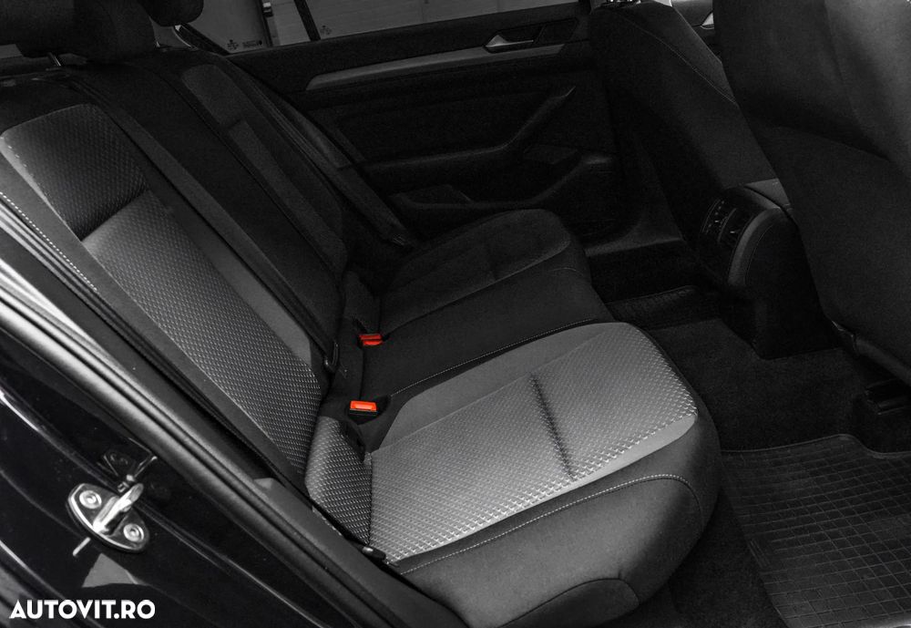 Volkswagen Passat 2.0 TDI DSG Comfortline - 16