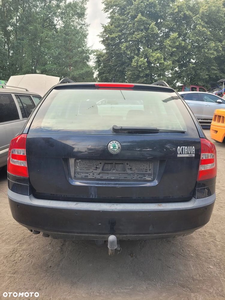 Klapa bagaznika skoda octavia 2 Rok: 2008 Kod lakieru: 9910 - 1